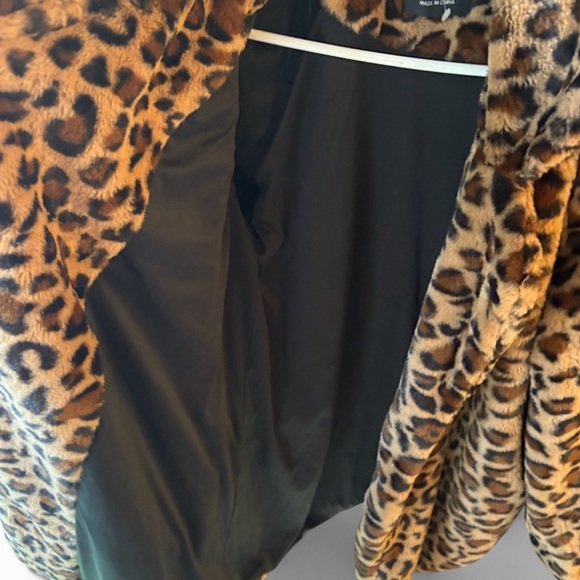 LOVE TREE Leopard Faux Fur Coat Brown Black Plush Statement Jacket Size L - Picture 4 of 7